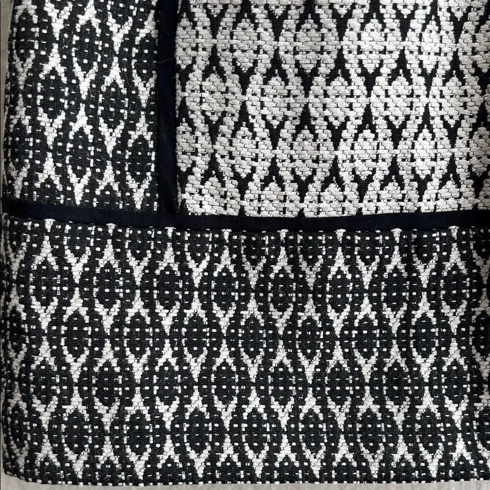 J. Crew Textured Pencil Skirt in Matelassé Textured Ivory Cream in Size 6